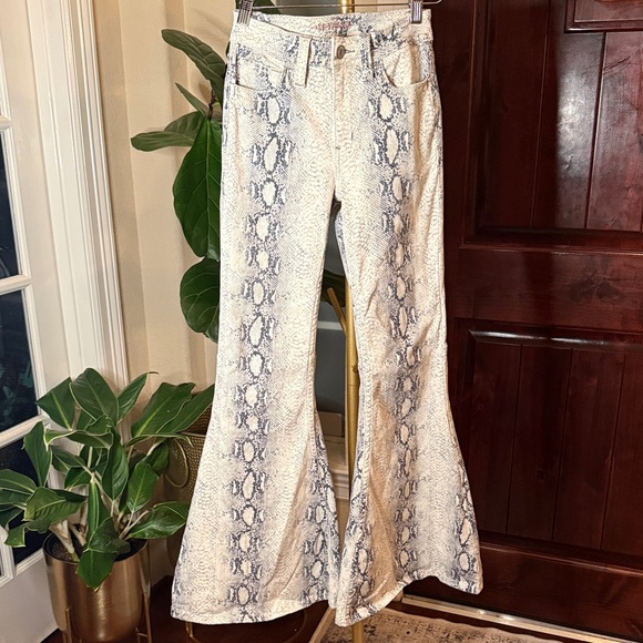 Shyanne Denim - Shyanne Snake Print Flare Pants Size 26